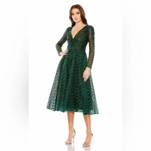 MAC DUGGAL NWT Emerald Green Midi Dress Long Sleeve